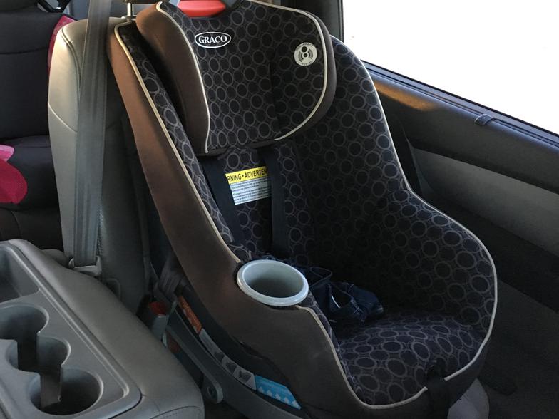 call 850-797-9342 for baby seats provided in shuttle to/frpm vps airport, ecp airport, pns airport, dts airport, santa rosa beach, seaside, grayton beach. seagrove, alyz beach, rosemary beach, destin, sandestin, miramar beach